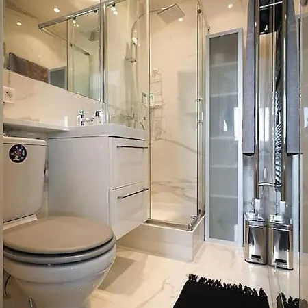 De Luxe Apartment *