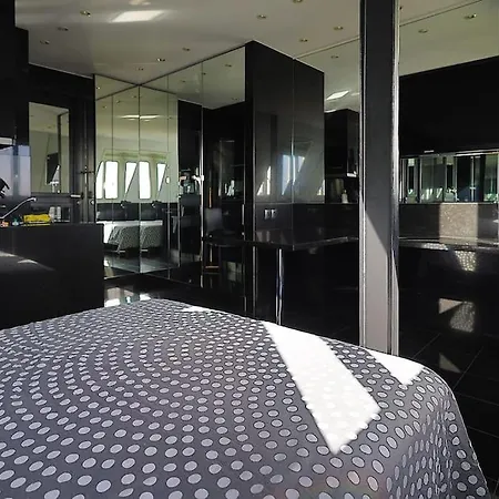 De Luxe Apartment Paris